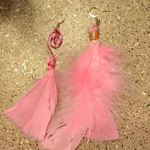 Feather fun earrings